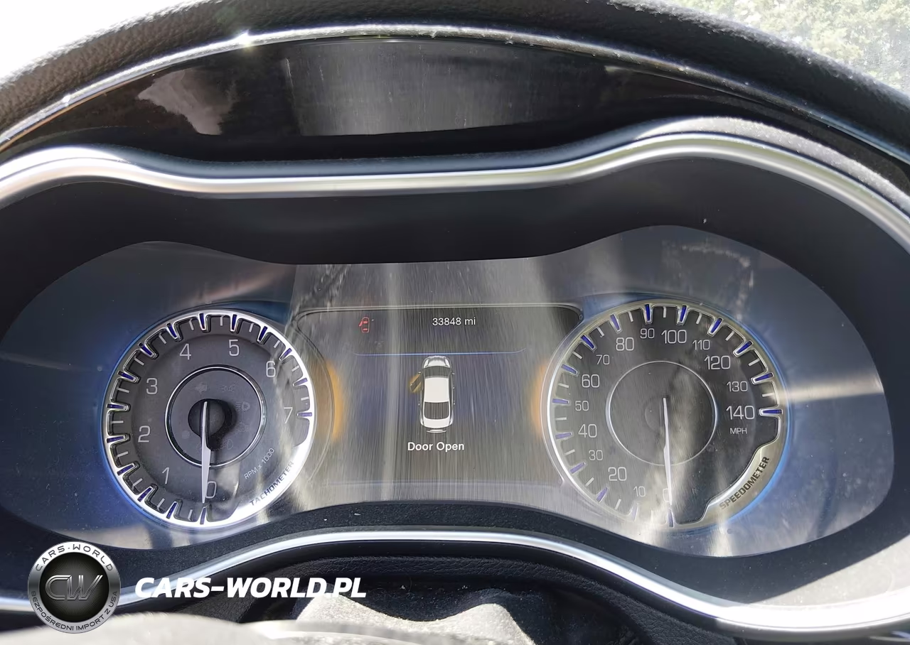 2015 Chrysler 200 C VIN:1C3CCCCB9FN566631 - 7