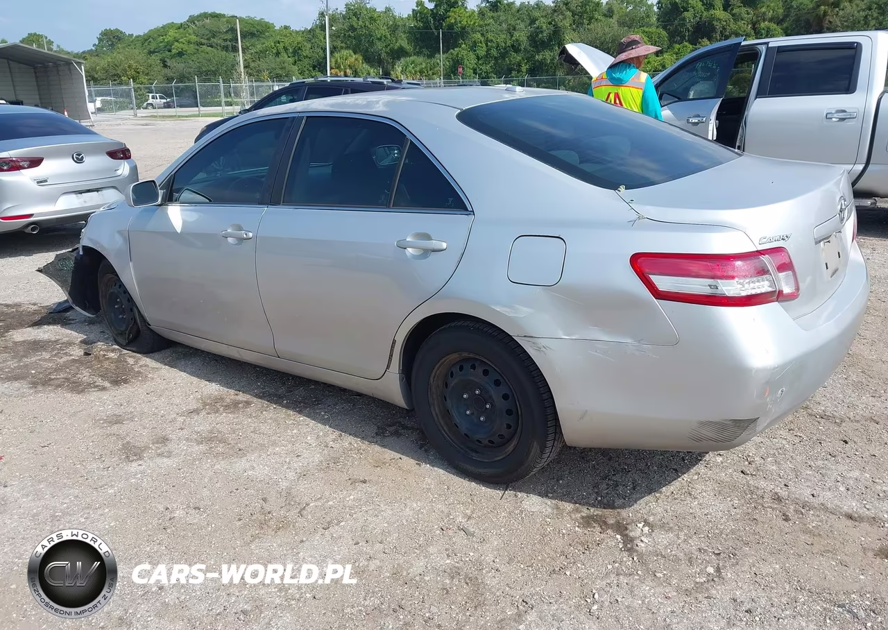 2011 Toyota Camry VIN:4T1BF3EKXBU226444 - 3