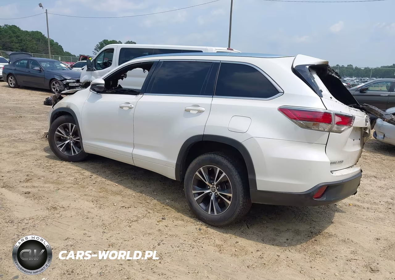 2016 Toyota Highlander Xle V6 VIN:5TDKKRFH5GS166722 - 3