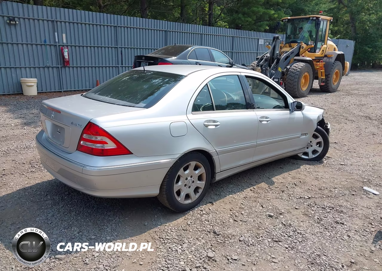 2005 Mercedes-Benz C 240 Luxury 4Matic VIN:WDBRF81J05F681369 - 4