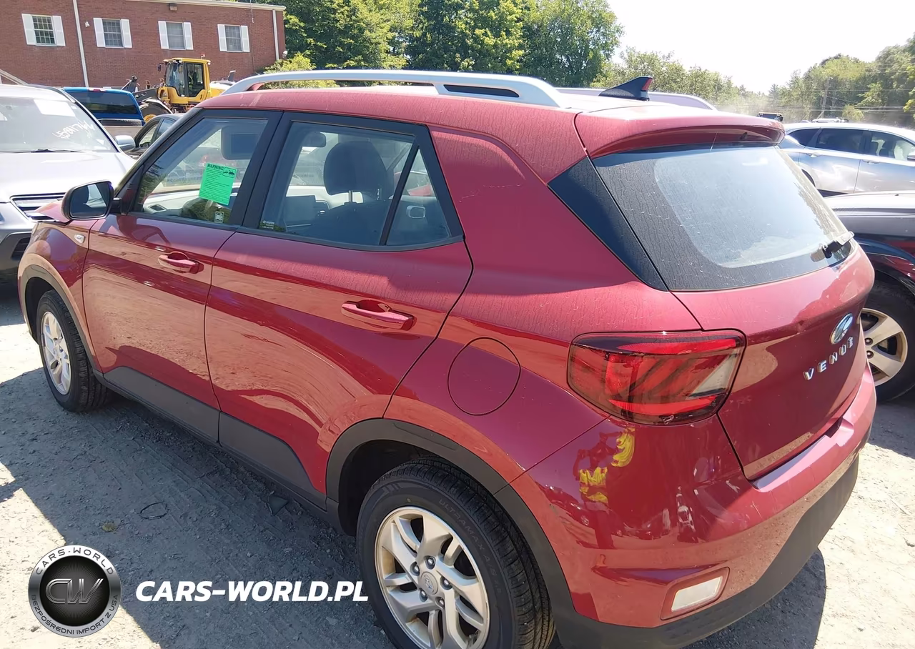 2020 Hyundai Venue Sel VIN:KMHRC8A37LU040719 - 3