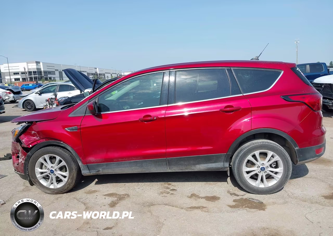 2019 Ford Escape Se VIN:1FMCU0GD0KUA62385 - 14
