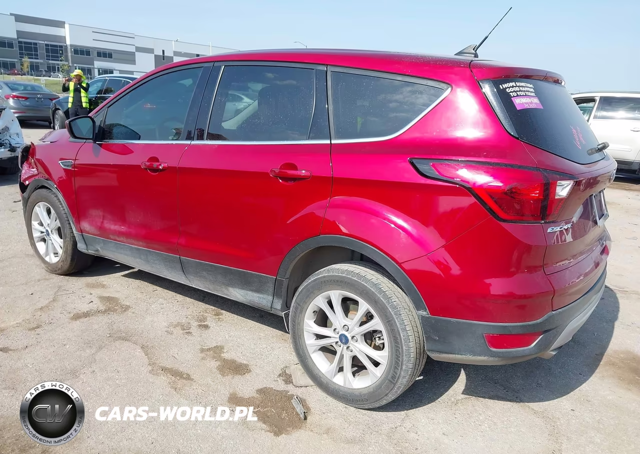 2019 Ford Escape Se VIN:1FMCU0GD0KUA62385 - 3