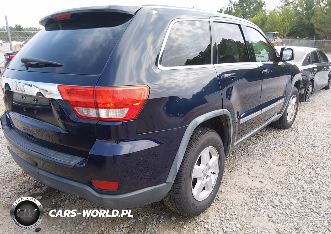 2012 Jeep Grand Cherokee Laredo VIN:1C4RJEAG2CC236262 - 4