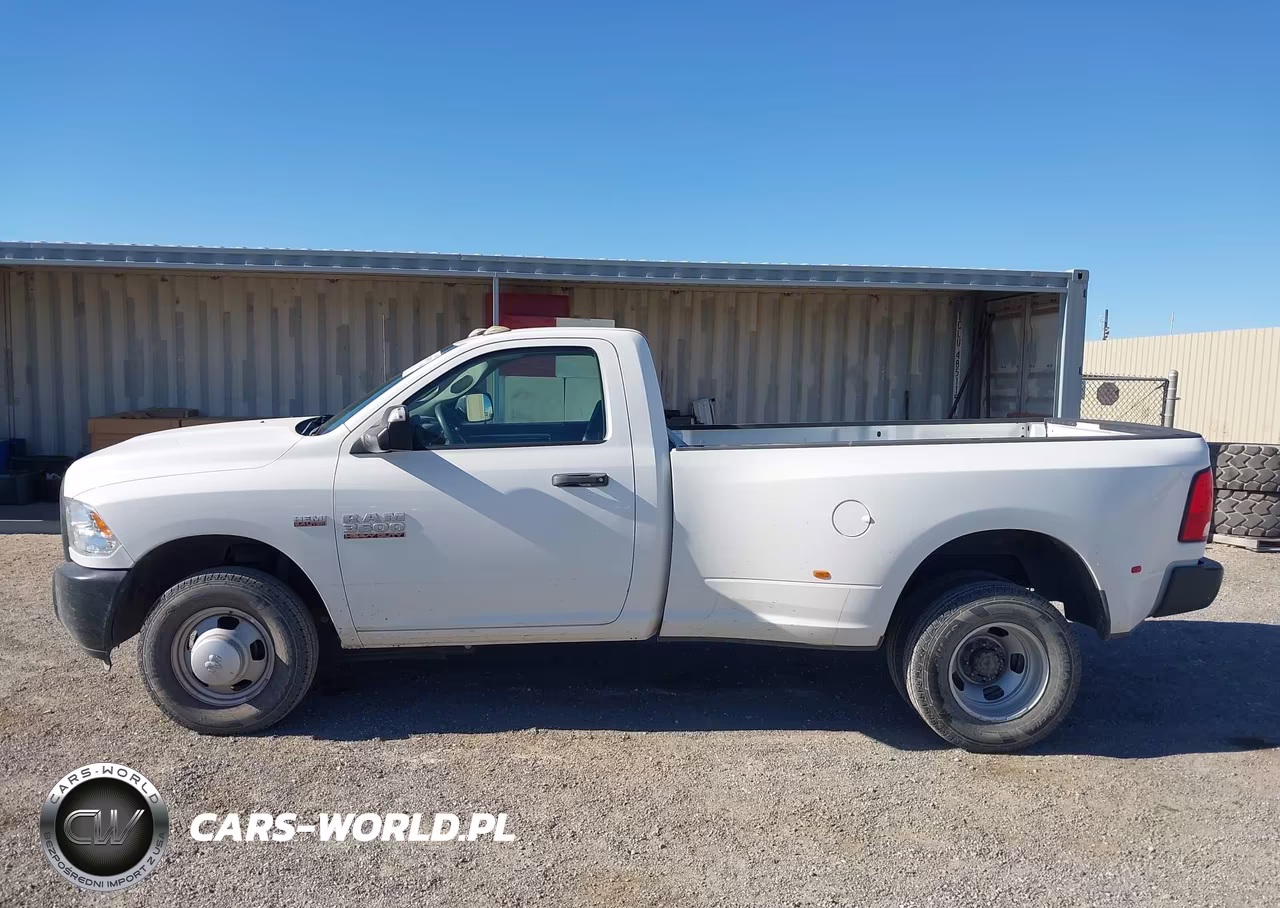 2018 Ram 3500 Tradesman 4X2 8' Box VIN:3C63RPAJ7JG318494 - 14