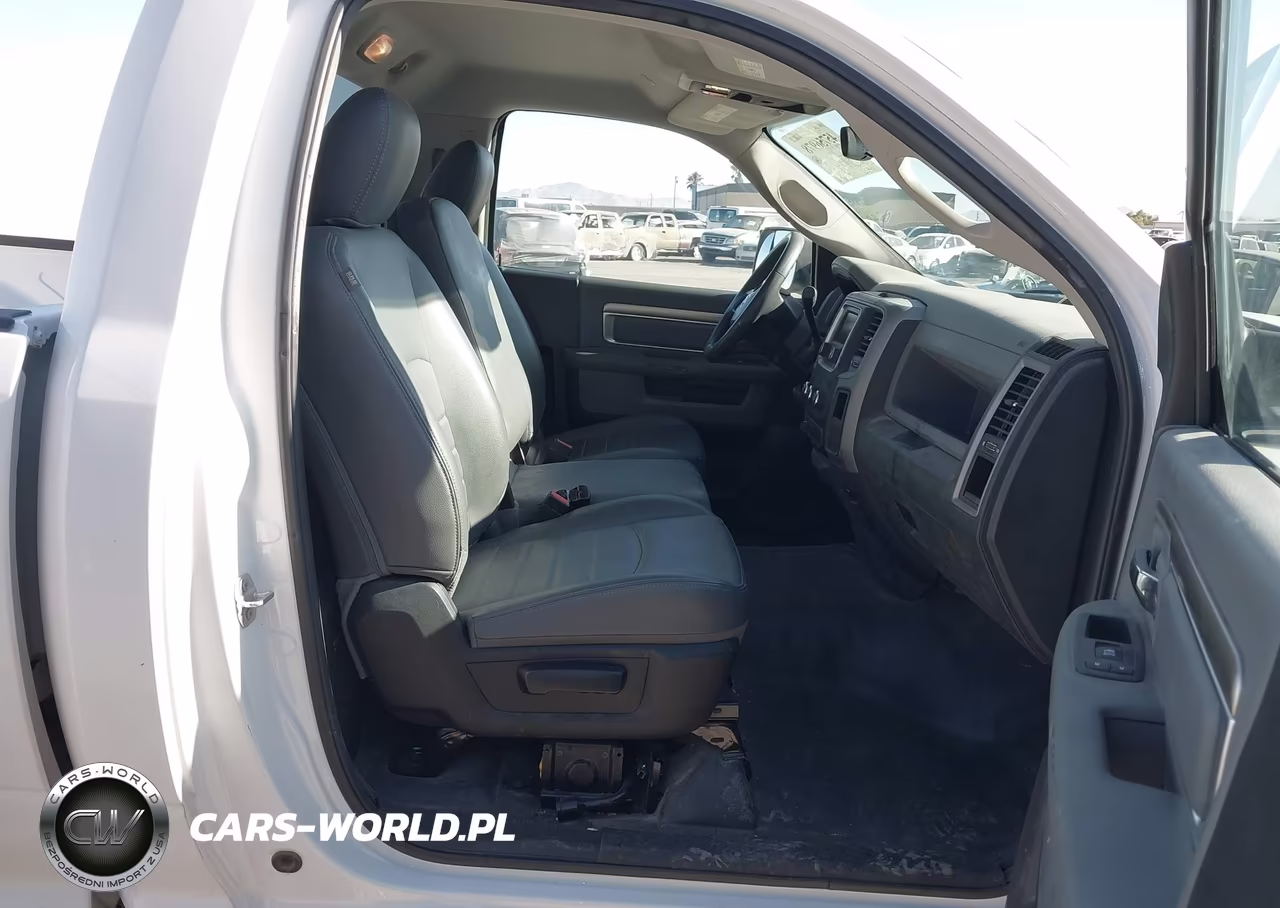 2018 Ram 3500 Tradesman 4X2 8' Box VIN:3C63RPAJ7JG318494 - 5