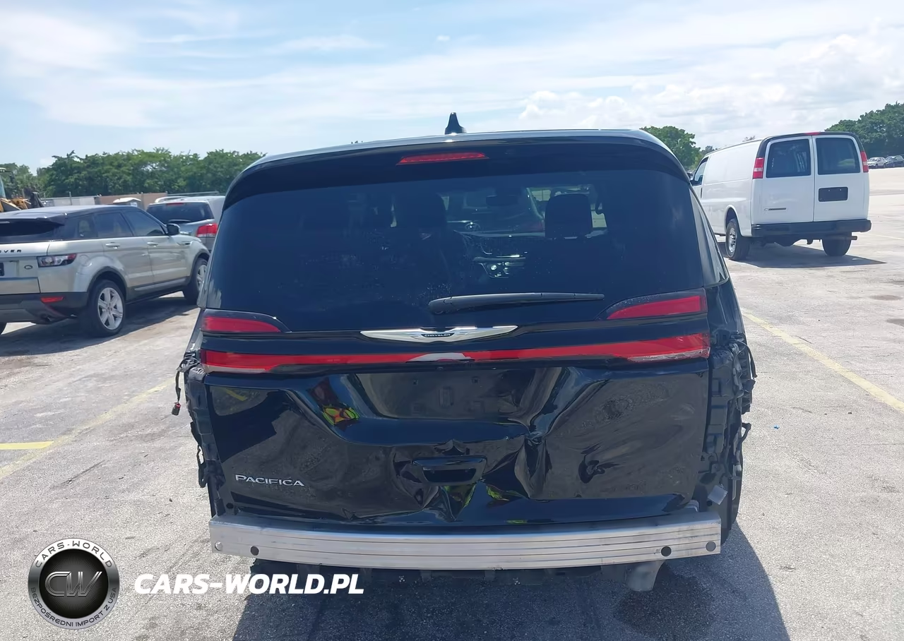 2025 Chrysler Pacifica Select VIN:2C4RC1BG1SR532087 - 17
