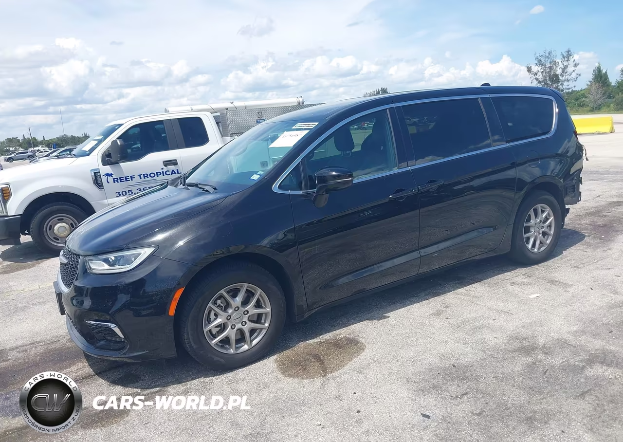 2025 Chrysler Pacifica Select VIN:2C4RC1BG1SR532087 - 2