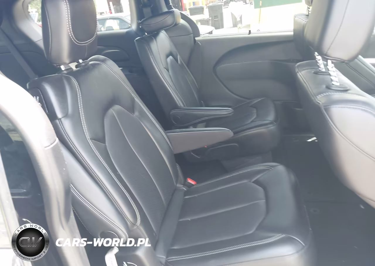2025 Chrysler Pacifica Select VIN:2C4RC1BG1SR532087 - 8
