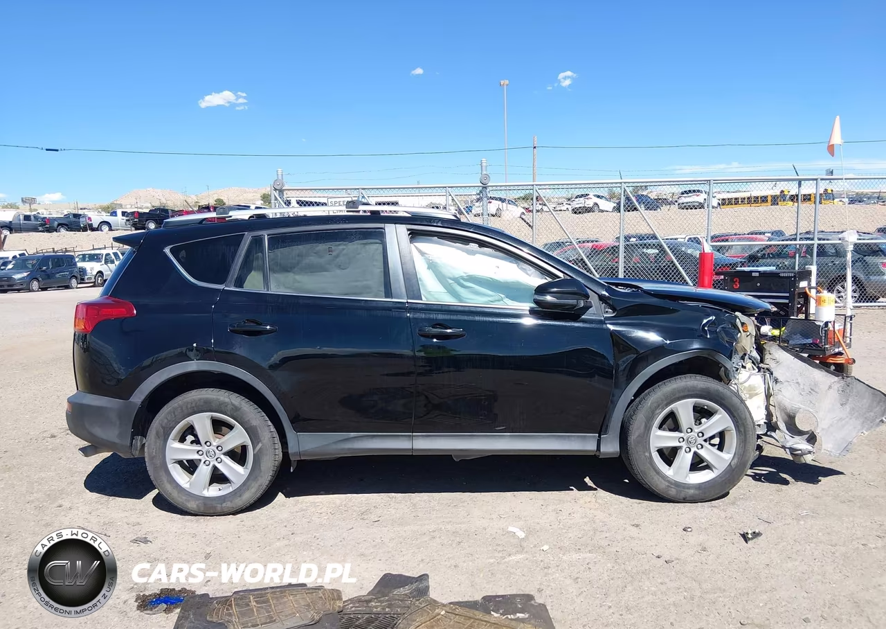 2015 Toyota Rav4 Xle VIN:2T3WFREV3FW186381 - 13