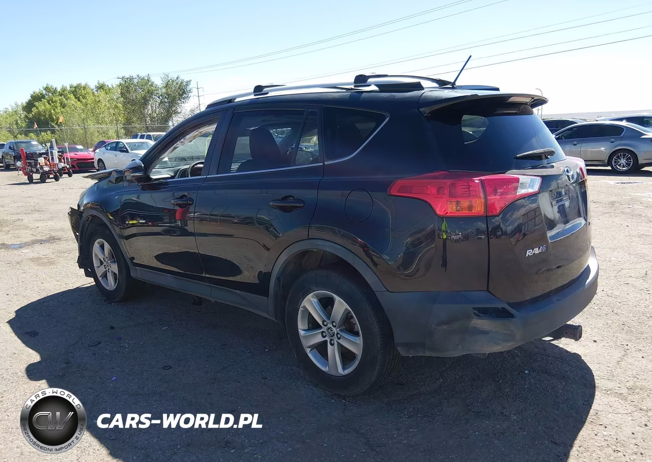 2015 Toyota Rav4 Xle VIN:2T3WFREV3FW186381 - 3