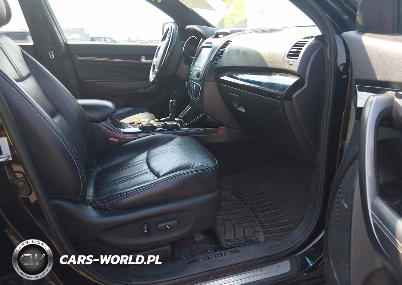 2014 Kia Sorento Limited V6 VIN:5XYKWDA71EG505024 - 5