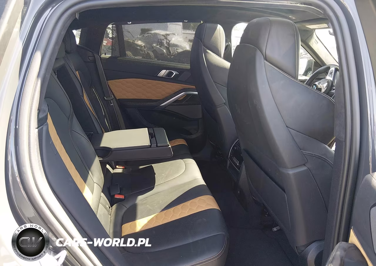 2022 BMW X6 M VIN:5YMCY0C05N9K70885 - 8
