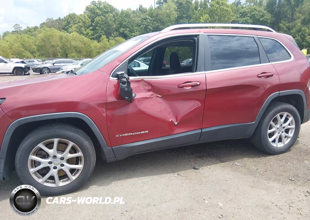 2014 Jeep Cherokee Latitude VIN:1C4PJLCS6EW106287 - 6