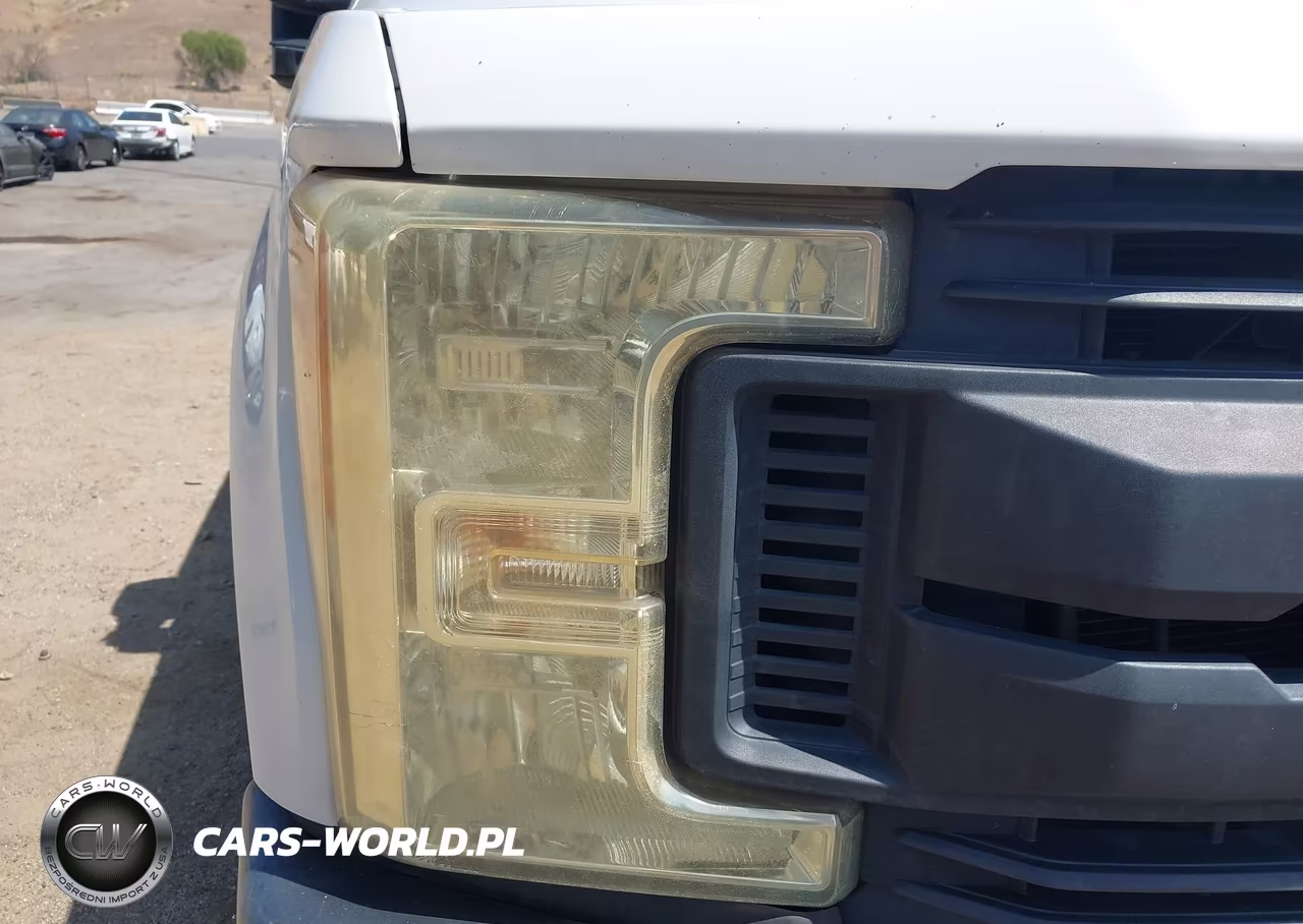 2018 Ford F-250 Xl VIN:1FT7X2A69JEC68929 - 12