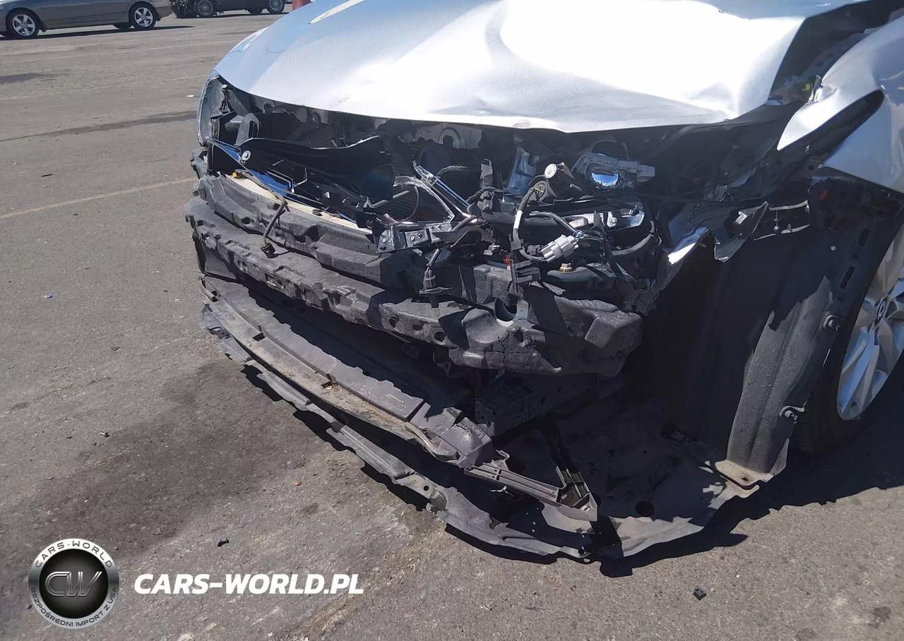 2020 Toyota Camry Le VIN:4T1C11AK9LU339722 - 6