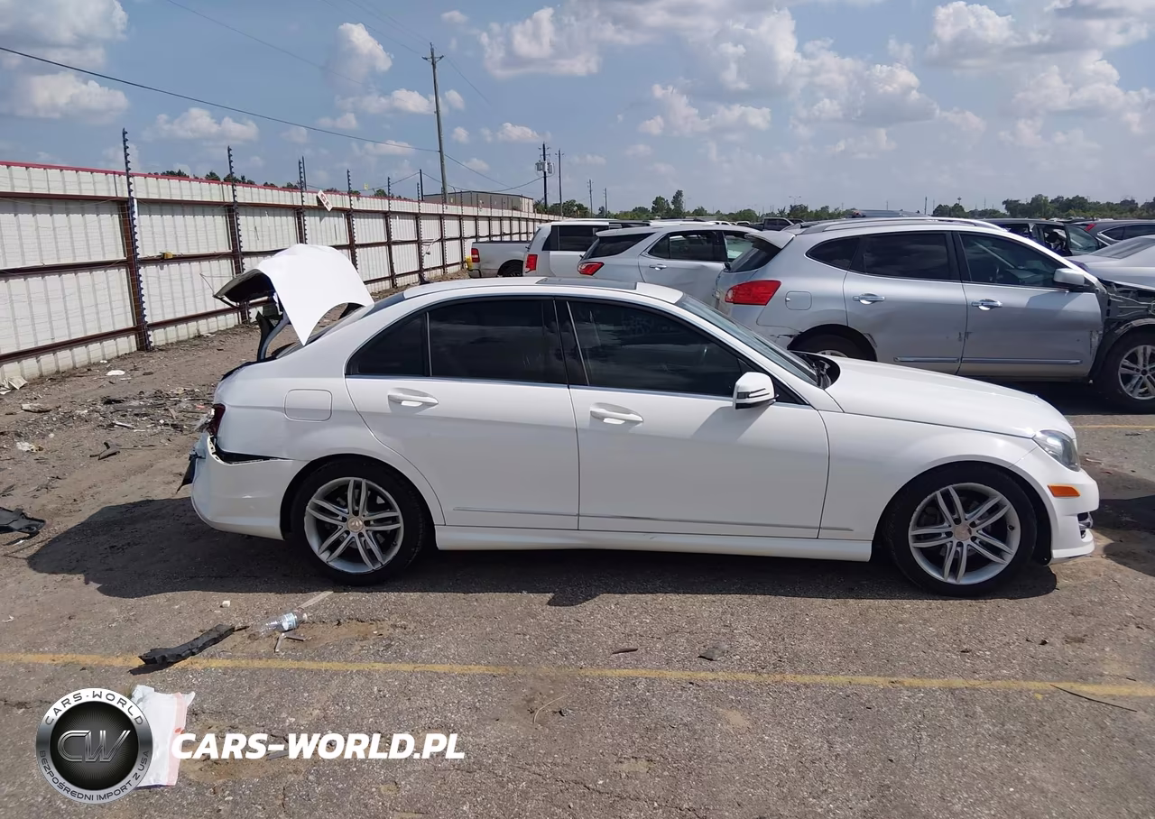 2014 Mercedes-Benz C 250 Sport VIN:WDDGF4HB8EA950978 - 13