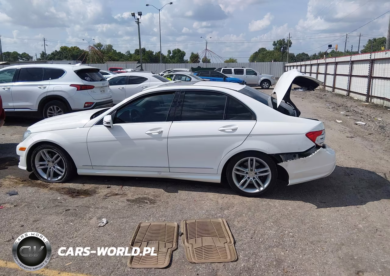 2014 Mercedes-Benz C 250 Sport VIN:WDDGF4HB8EA950978 - 14