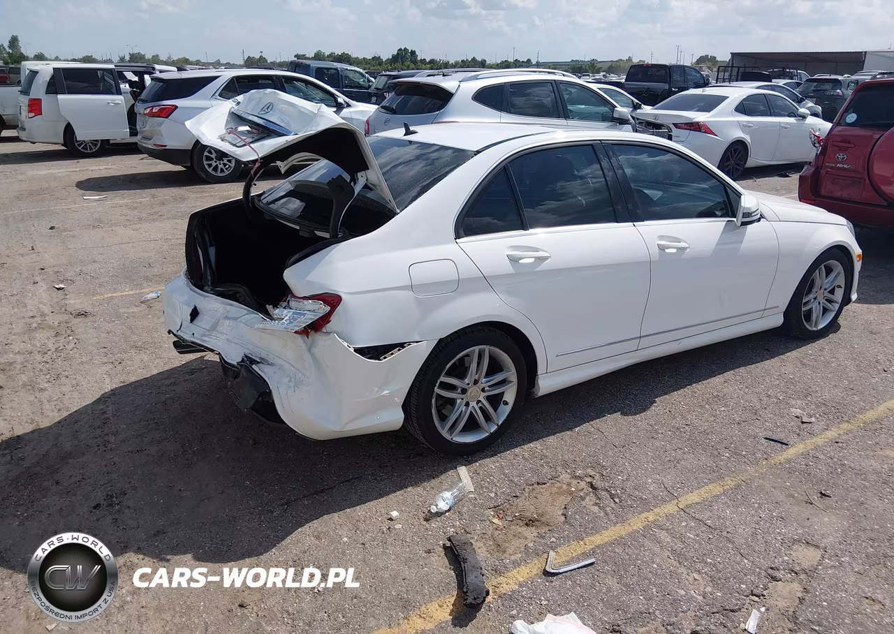 2014 Mercedes-Benz C 250 Sport VIN:WDDGF4HB8EA950978 - 4