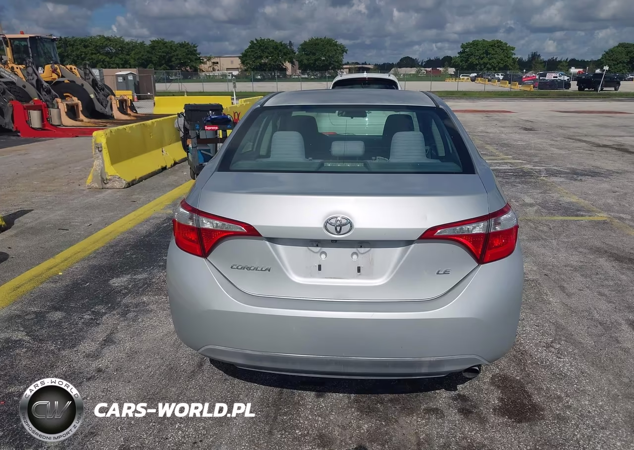 2015 Toyota Corolla Le VIN:2T1BURHE8FC229719 - 16