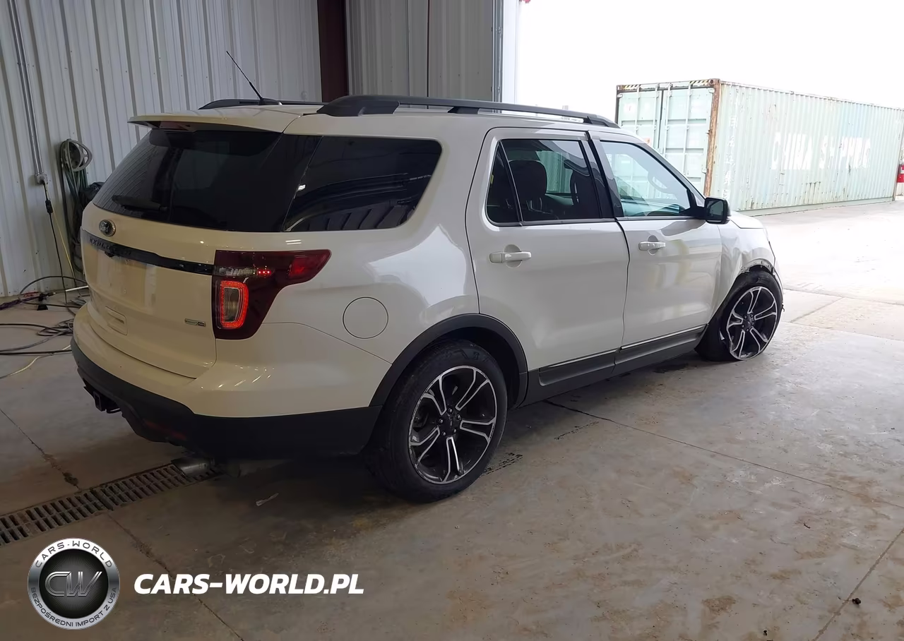 2015 Ford Explorer Sport VIN:1FM5K8GT5FGC64227 - 4