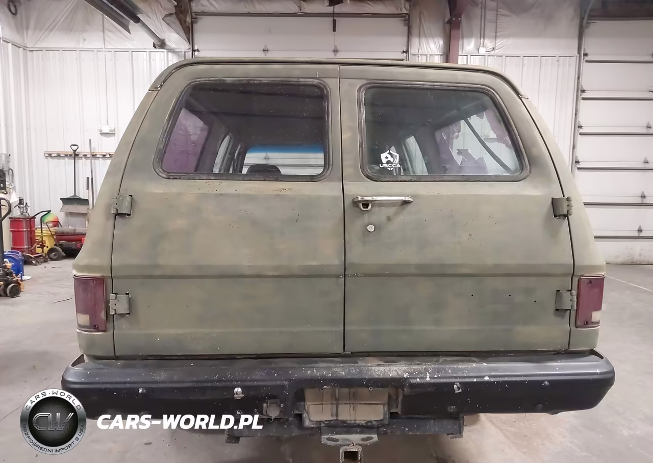 1983 Chevrolet Suburban K2 VIN:1G8GK26M5DF162072 - 17