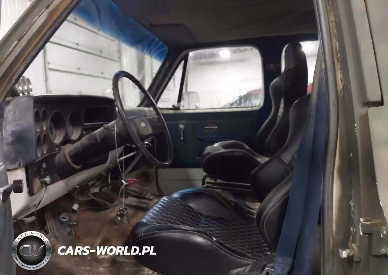 1983 Chevrolet Suburban K2 VIN:1G8GK26M5DF162072 - 5