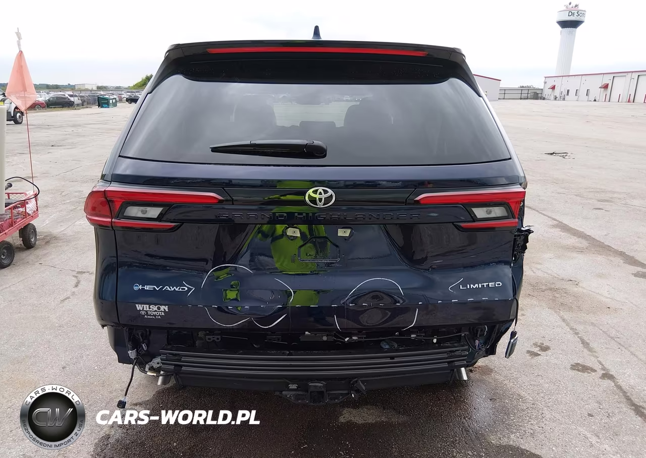 2026 Toyota Grand Highlander Hybrid Limited VIN:5TDACAB54TS110755 - 17