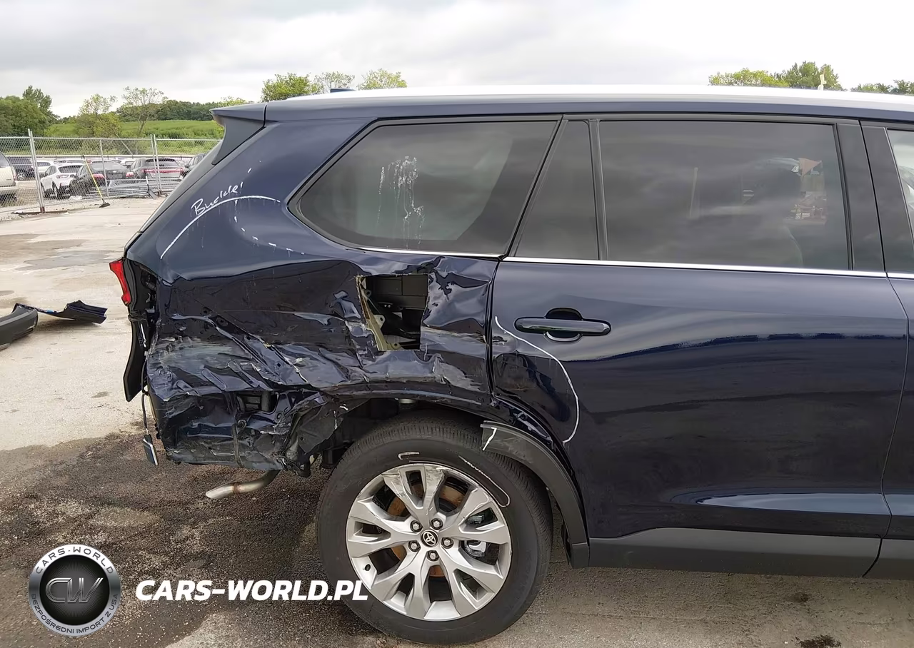 2026 Toyota Grand Highlander Hybrid Limited VIN:5TDACAB54TS110755 - 22