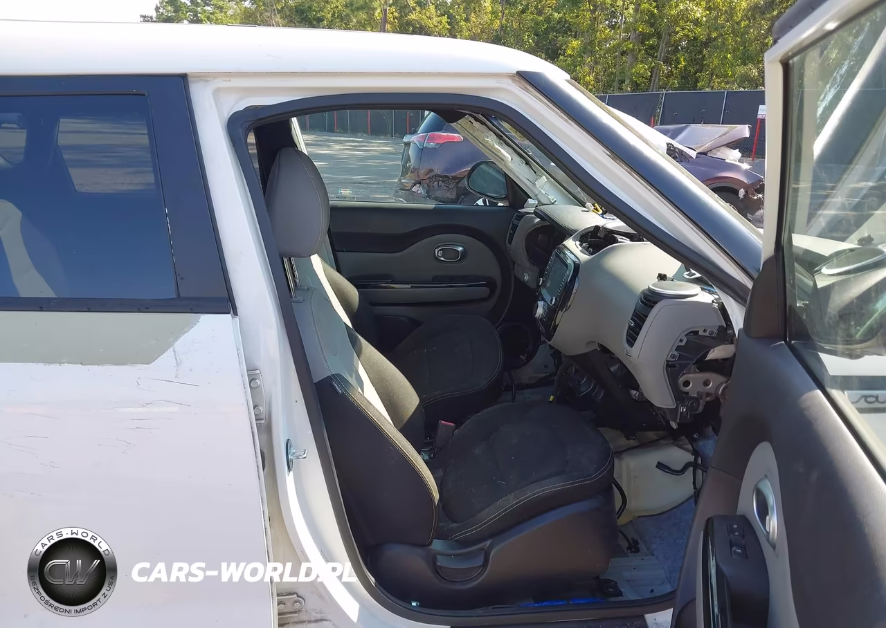 2016 Kia Soul + VIN:KNDJP3A57G7295689 - 5