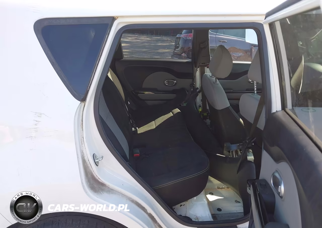 2016 Kia Soul + VIN:KNDJP3A57G7295689 - 8