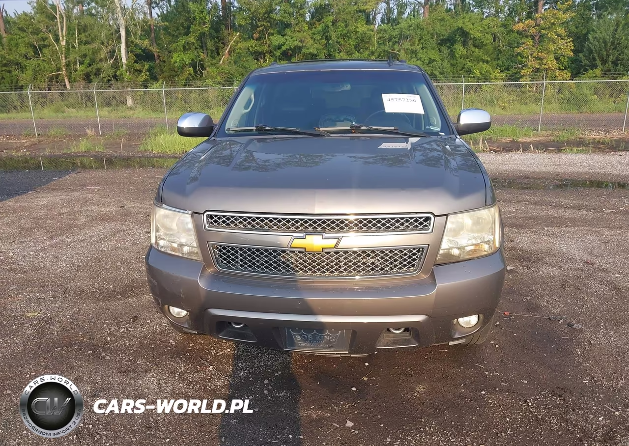 2011 Chevrolet Suburban Ltz VIN:1GNSKKE39BR373352 - 12