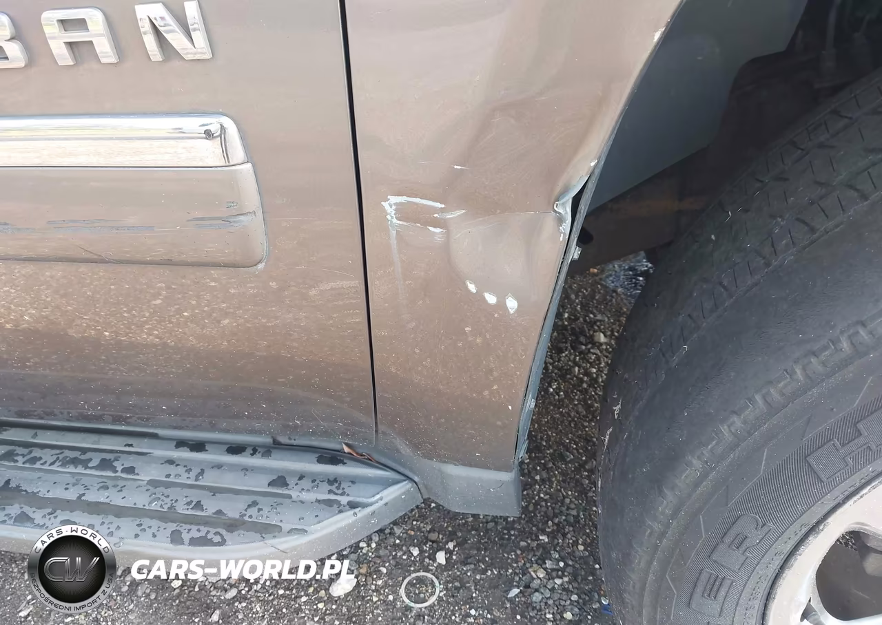 2011 Chevrolet Suburban Ltz VIN:1GNSKKE39BR373352 - 17