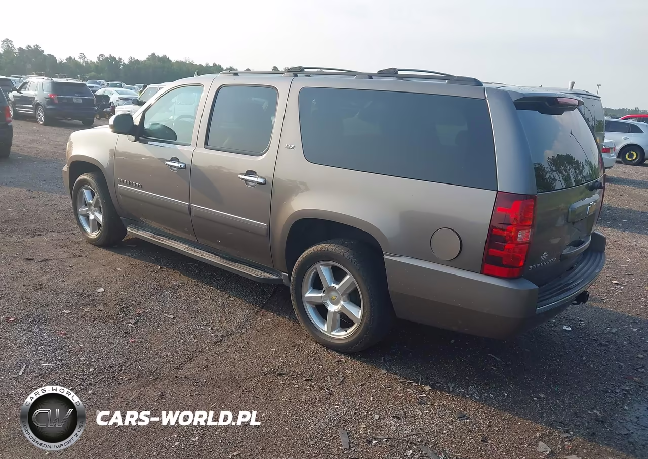 2011 Chevrolet Suburban Ltz VIN:1GNSKKE39BR373352 - 3