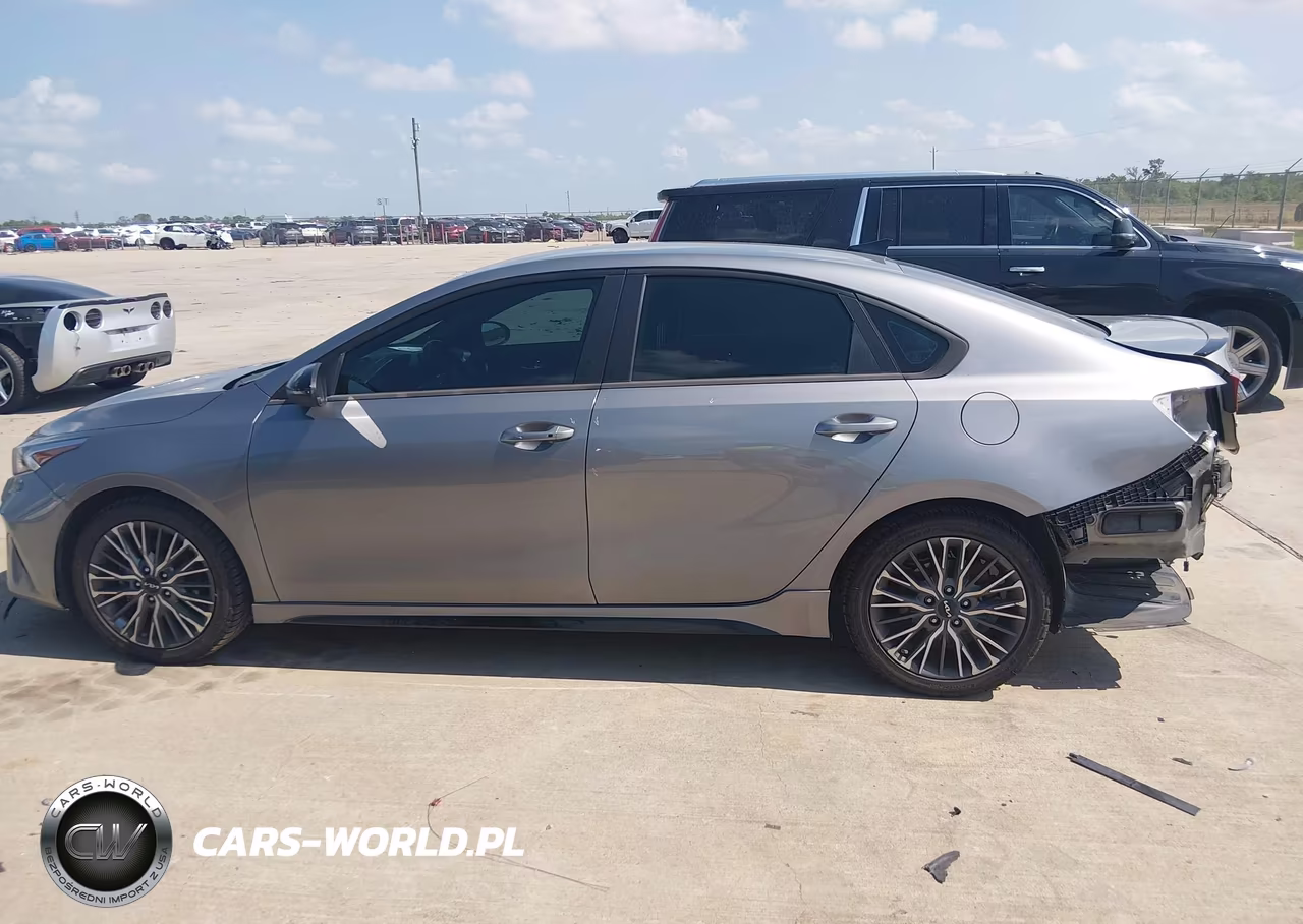 2022 Kia Forte Gt-Line VIN:3KPF54AD8NE436596 - 14