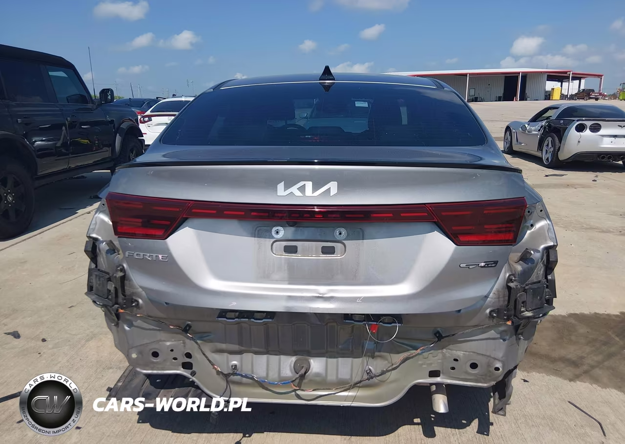 2022 Kia Forte Gt-Line VIN:3KPF54AD8NE436596 - 6