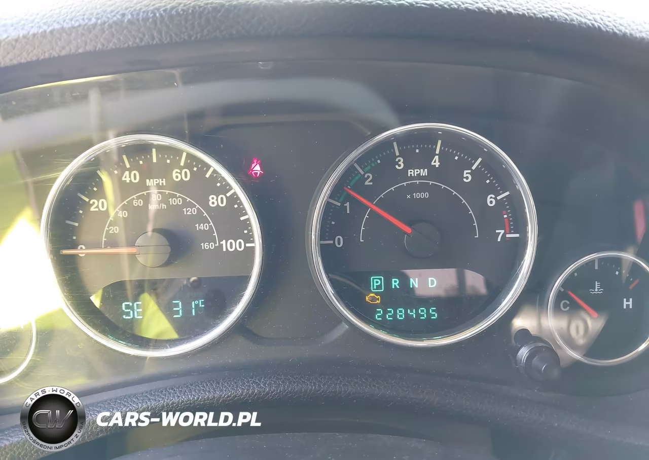 2012 Jeep Wrangler Sport VIN:1C4AJWAG7CL193380 - 7