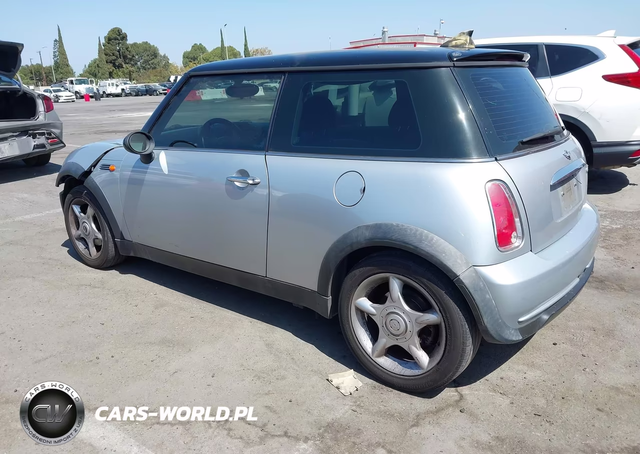 2006 Mini Cooper VIN:WMWRC33546TK71588 - 3