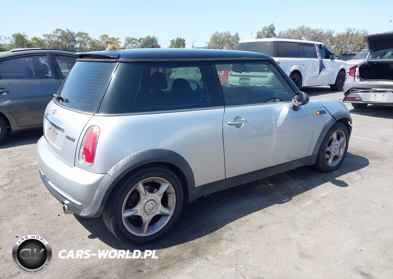 2006 Mini Cooper VIN:WMWRC33546TK71588 - 4