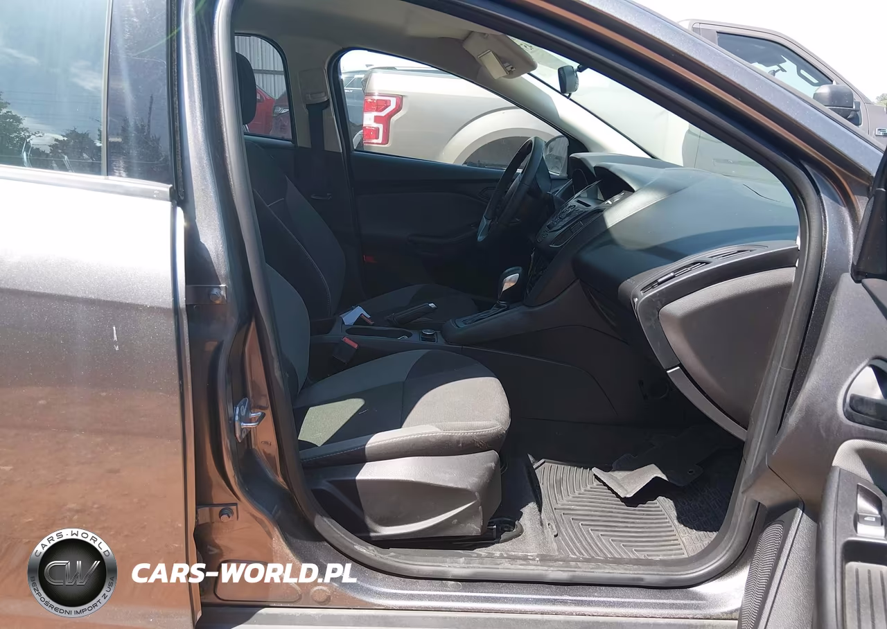 2014 Ford Focus S VIN:1FADP3E26EL270273 - 5