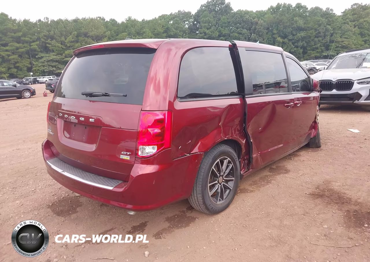 2018 Dodge Grand Caravan Gt VIN:2C4RDGEG4JR196218 - 4