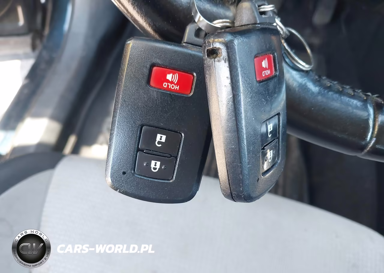 2017 Toyota Rav4 Hybrid Xle VIN:JTMRJREV2HD137958 - 11