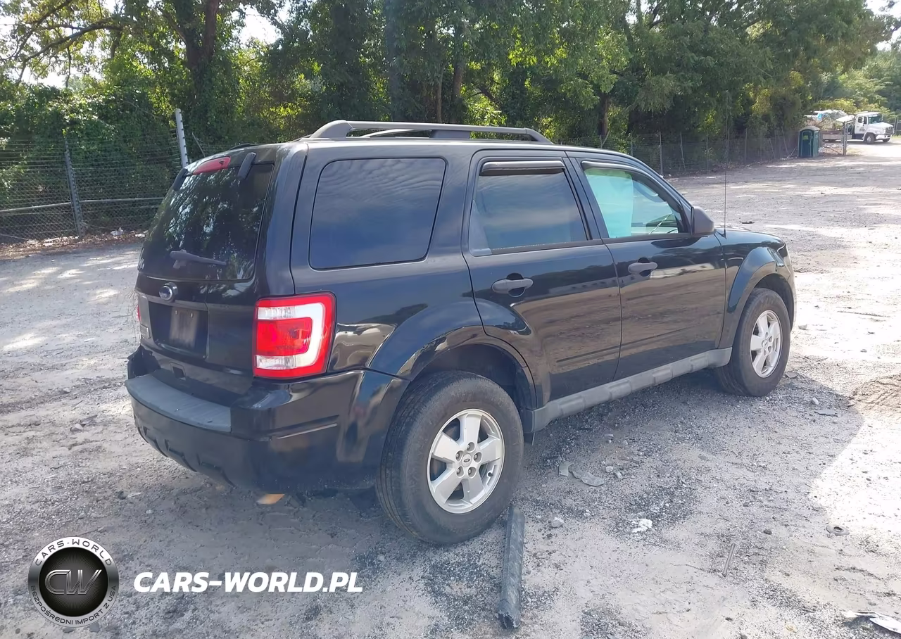 2010 Ford Escape Xlt VIN:1FMCU0D72AKC96021 - 4