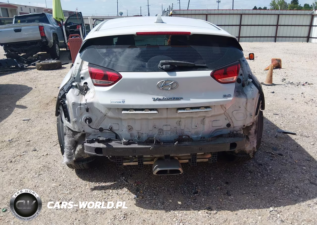 2020 Hyundai Veloster 2.0 VIN:KMHTG6AF0LU026556 - 17