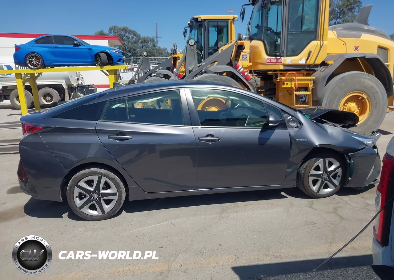 2016 Toyota Prius Three Touring VIN:JTDKARFU5G3006390 - 13