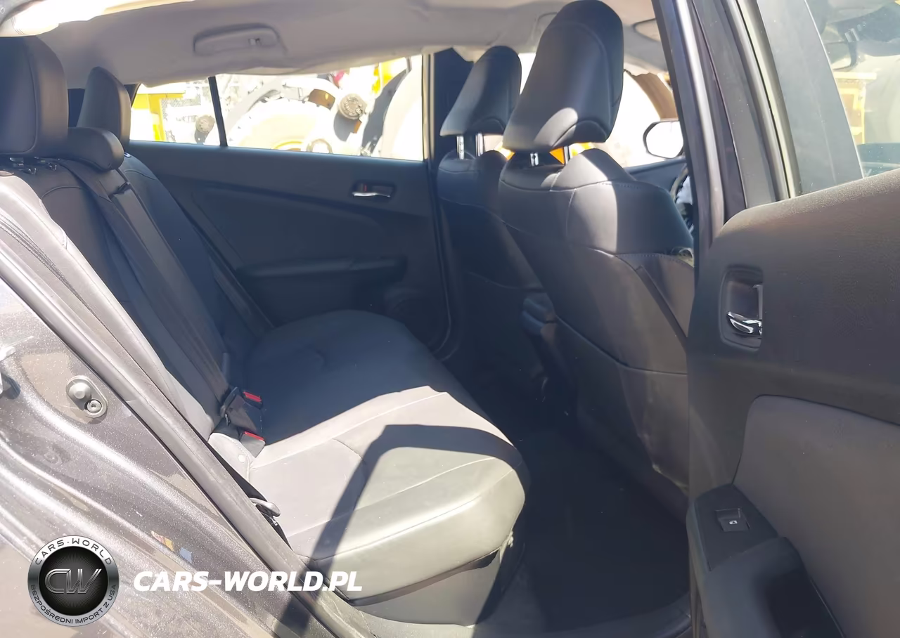 2016 Toyota Prius Three Touring VIN:JTDKARFU5G3006390 - 8
