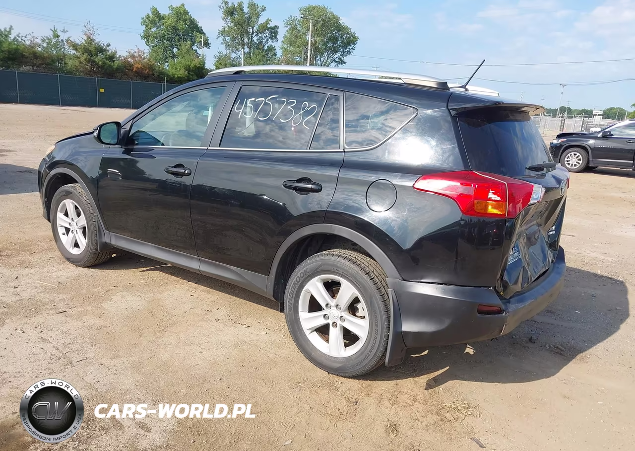 2014 Toyota Rav4 Xle VIN:2T3RFREVXEW198104 - 3
