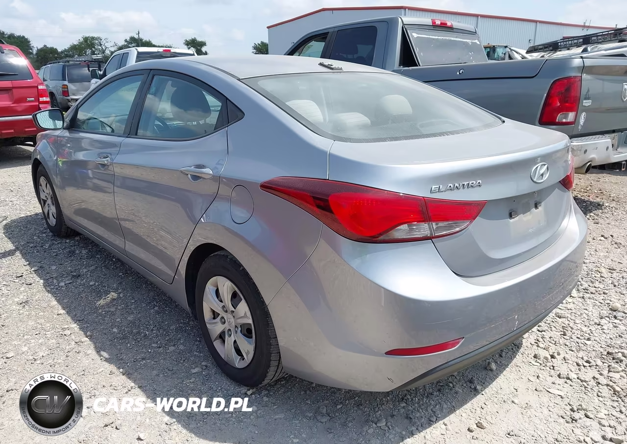 2016 Hyundai Elantra Se VIN:5NPDH4AE3GH664141 - 3