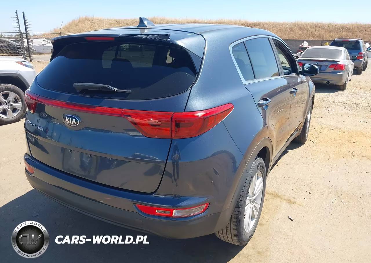 2018 Kia Sportage Lx VIN:KNDPM3AC0J7329352 - 4