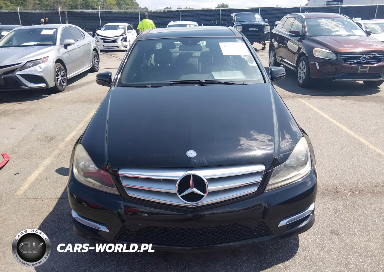 2012 Mercedes-Benz C 250 Sport VIN:WDDGF4HBXCA630185 - 12